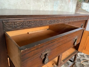 Kommode aus Holz Bild 3