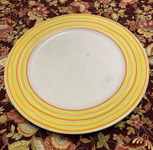 verschiedene Teller Bild 4