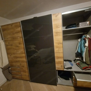 Kleiderschrank groß Bild 2
