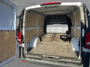 Mercedes-Benz Vito 114 CDI Kasten Lang PDC KAM Bild 9