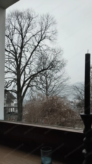 Schön gelegene, voll möblierte Bild 10