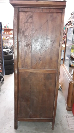 Antiker Schrank  Kasten Bild 4