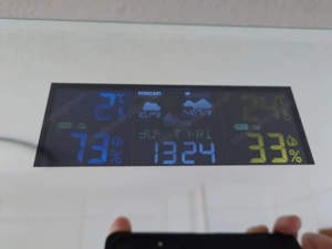 Spiegelschrank mit LED und Wetterstation Bild 3