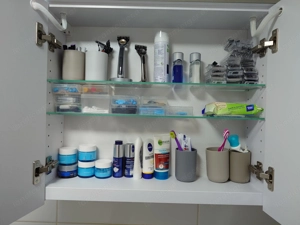 Spiegelschrank mit LED und Wetterstation Bild 5