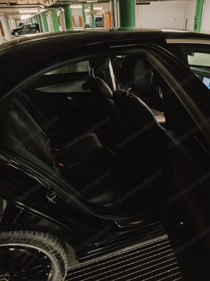 Mercedes Benz E200 Bild 3