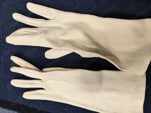 Weiße Handschuhe für den Fasching Karneval 