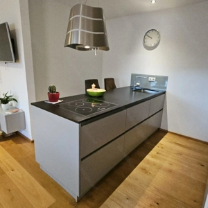 Schöne Einbauküche zu verkaufen Bild 2