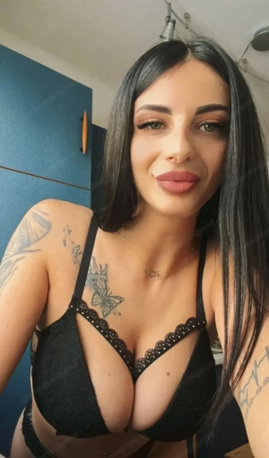 Hallo, mein Name ist Carina  Bild 2