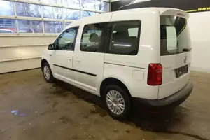 VW Caddy Bild 16
