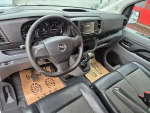 Opel Vivaro Bild 19