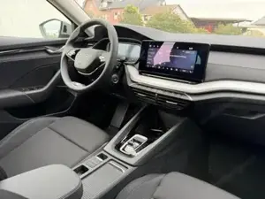 Skoda Octavia Combi 2.0 TDI DSG APP SHZ AHK CAM 110 kW (150 PS), Au... Bild 8