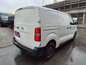 Opel Vivaro Bild 13