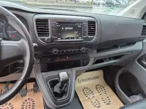 Opel Vivaro Bild 20