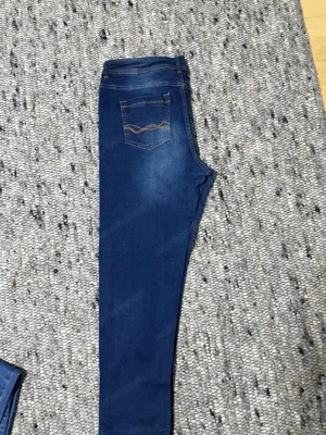 Jeans Damen Gr. 42 Bild 2