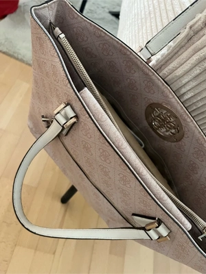 Guess Handtasche Bild 3