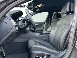 BMW 520d xDrive Touring // M Sportpaket // Anhängerkupplung Bild 9