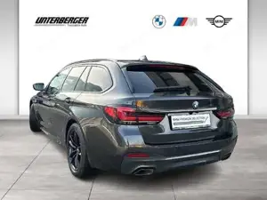BMW 520d xDrive Touring // M Sportpaket // Anhängerkupplung Bild 3