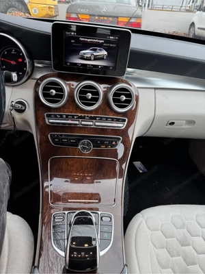 Mercedes C220  Bild 9