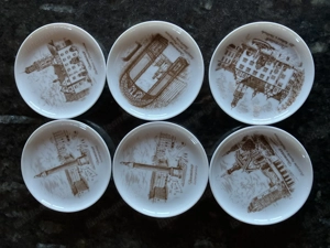 Verschiedene Porzelanuntersetzer Bild 3