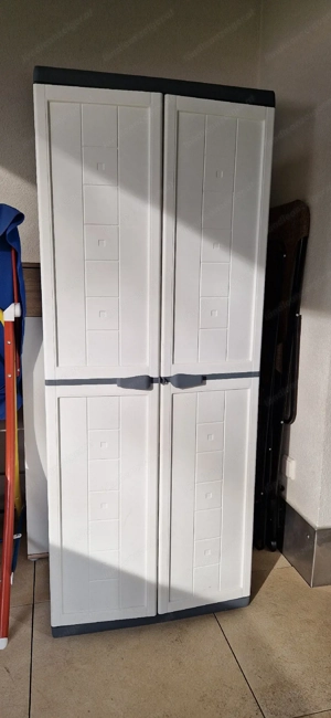 Das Tisch und Schrank  Bild 4