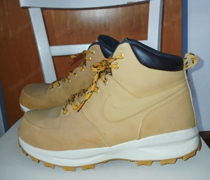 NIKE , Größe 43 und Größe  44,5, je Paar 15,-