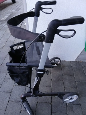 Rollator Vital Carbon v. "Russka" rubinrot Bild 4