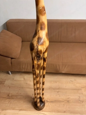 Geschnitzte Holzgiraffe aus Namibia Bild 4