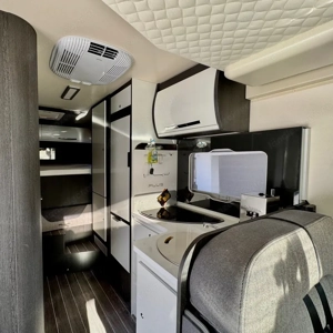 ROLLER TEAM Zefiro 295 TL   wie NEU   nur 21.500 km   Top-Ausstattung    74.500 VB Bild 8