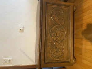 Vintage Holztruhe Echtholz Handgechnitzt Bild 3