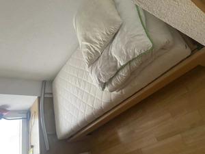 Schlafzimmer Holz mit Kasten, Bett und Nachrkästchen Bild 3