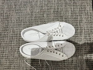 Nagelneue Sneaker Leder 38