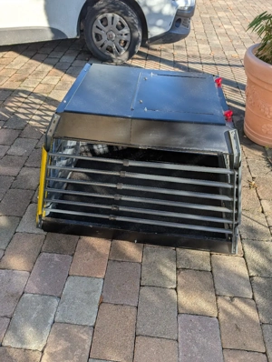 Hundebox Vario Cage, Sichere Transportbox fürs Auto Bild 2