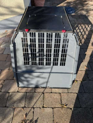 Hundebox Vario Cage, Sichere Transportbox fürs Auto Bild 4