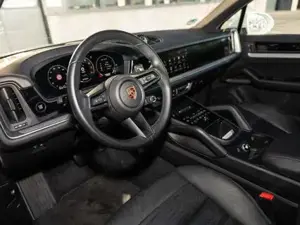Porsche Cayenne Bild 10