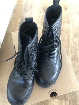 Neuwertige Dr. Martens Grösse 38 Bild 3
