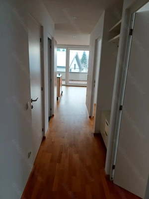 3-Zimmer-Dachgeschoß-Wohnung Bild 8
