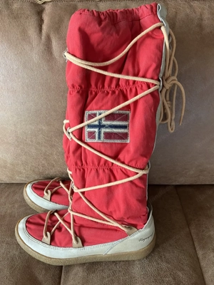 Napapijre Stiefel Gr. 39  Bild 2