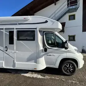 ROLLER TEAM Zefiro 295 TL   wie NEU   nur 21.500 km   Top-Ausstattung    74.500 VB Bild 2