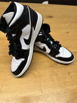 Nike Jordan Schwarz Weiß Größe 38 Bild 2