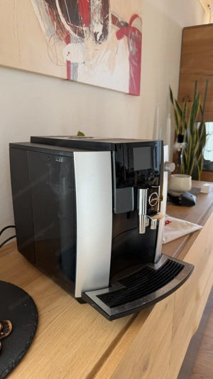 Kaffeevollautomat Jura E6 Bild 2