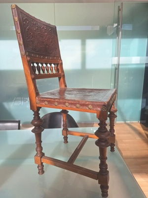 4 Stühle im Renaissance-Stil á 95 EUR Bild 2