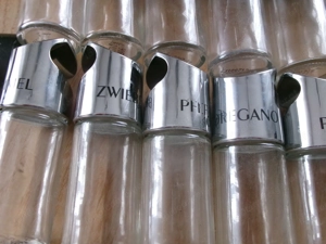 15 Gewürzbehälter mit Schraubverschluß Bild 5