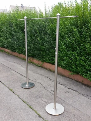 Kleiderständer aus Edelstahl  Handarbeit Bild 2