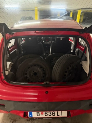 Peugot 107 1.0 Urban Kleinwagen Bild 5