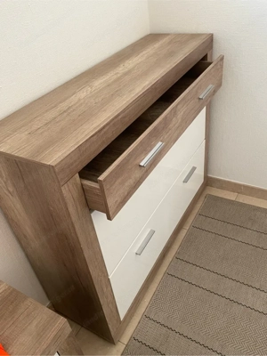 Schuhschrank und Sitzbank Bild 7