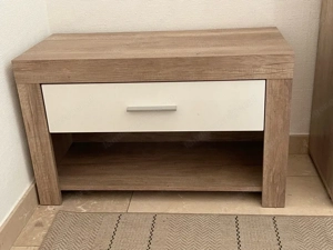 Schuhschrank und Sitzbank Bild 6