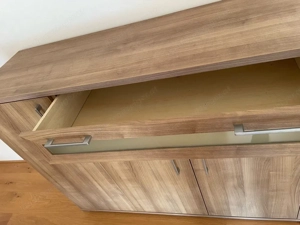 Wohnzimmermöbel Bild 9