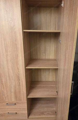 neuwertige Kleiderschränke  Bild 2