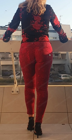 Attraktives Paar (Sie Bi, 54) Er 53 suchen eine Bi-Sie oder Paar mit Bi-Frau für erotische Stunden