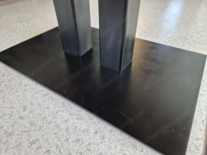 Esstisch aus Buche mit eingesetzten Ästen und Steinen in blauem Epoxidharz, Stahl Mittelfuss Bild 8